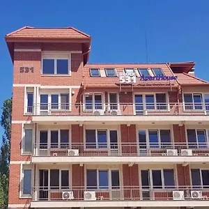 Апарт-отель Block 531 Aparthouse Block 533