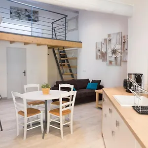 Grand Studio Republique Apartment L'Isle-sur-la-Sorgue