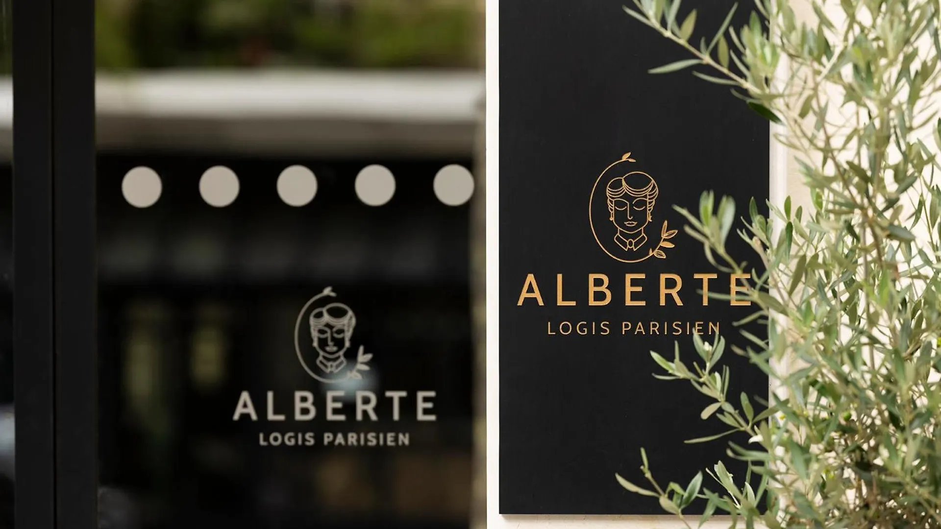 ****  Alberte Hotel Paris Fransa